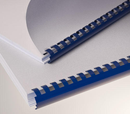 plasticcomb_blue_2.jpg